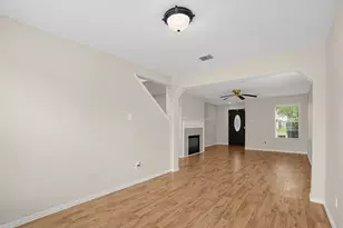 518 Starksboro Ct, Houston, TX 77073 - Photo 2