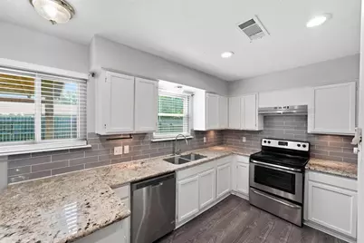 8614 Sherrywood Drive, Houston, TX 77044 - Photo 16