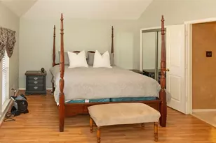 1015 Highland Woods Dr, Highlands, TX 77562 - Photo 16