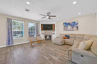 2607 Briar View Drive, Pearland, TX 77581 - Photo 12