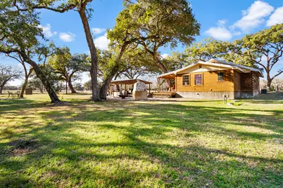 1465 County Road 401, Edna, TX 77957 - Photo 4
