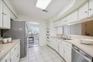 14209 Lost Meadow Ln, Houston, TX 77079 - Photo 10