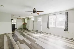 2518 Daugherty St, Waller, TX 77484 - Photo 4