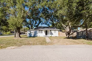 2518 Daugherty St, Waller, TX 77484 - Photo 32