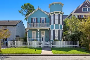 1911 Sealy St, Galveston, TX 77550 - Photo 6