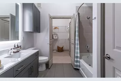 160 Birdsall Street #2211, Houston, TX 77007 - Photo 8