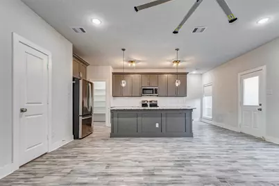 4677 Bellfort Street #B, Houston, TX 77051 - Photo 6