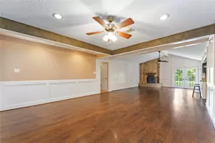 15 Woody Creek Dr, Conroe, TX 77301 - Photo 8