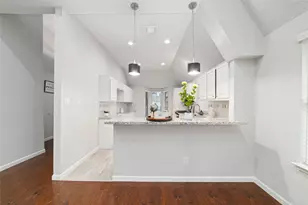13551 Pasa Robles Ln, Houston, TX 77083 - Photo 8