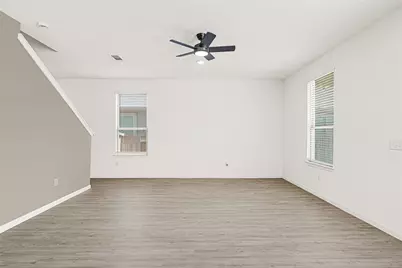 318 Maple Bark Trail, Conroe, TX 77378 - Photo 6