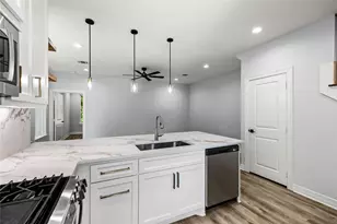 115 Capetown, Montgomery, TX 77356 - Photo 8