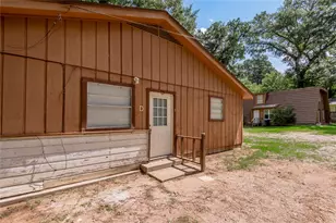 712 Cline St, Huntsville, TX 77340 - Photo 18