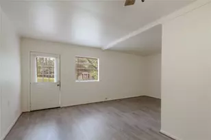 712 Cline St, Huntsville, TX 77340 - Photo 4