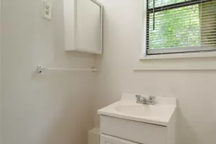 712 Cline St, Huntsville, TX 77340 - Photo 14