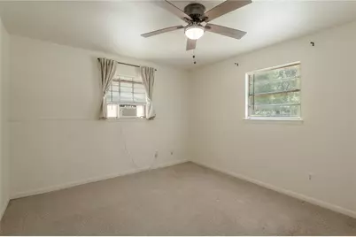 712 Cline Street #D, Huntsville, TX 77340 - Photo 10