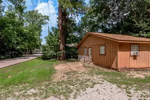 712 Cline St, Huntsville, TX 77340 - Photo 18