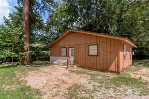 712 Cline St, Huntsville, TX 77340 - Photo 1