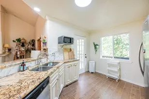 9400 Doliver Dr, Houston, TX 77063 - Photo 12