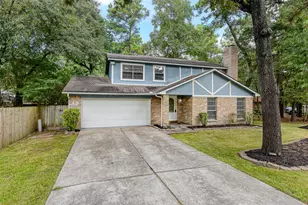 45 Coralberry Rd, The Woodlands, TX 77381 - Photo 2