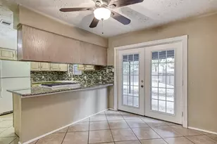 45 Coralberry Rd, The Woodlands, TX 77381 - Photo 8