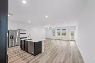 3002 Crown Gate Dr, Houston, TX 77047 - Photo 6