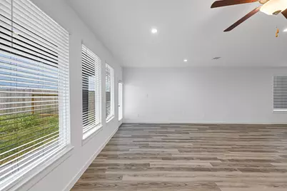 3002 Crown Gate Drive, Houston, TX 77047 - Photo 16