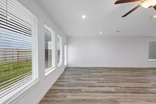 3002 Crown Gate Dr, Houston, TX 77047 - Photo 16