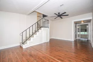 134 4th St, Sugar Land, TX 77498 - Photo 8