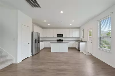 229 Seven Pines Drive, Conroe, TX 77378 - Photo 4