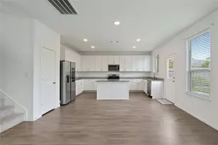 229 Seven Pnes Dr, Conroe, TX 77378 - Photo 4