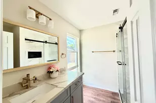 8911 Hendon Ln, Houston, TX 77036 - Photo 16