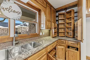 2008 Wickersham Dr, Huntsville, TX 77340 - Photo 38