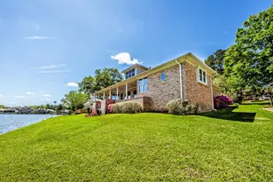 2008 Wickersham Dr, Huntsville, TX 77340 - Photo 2