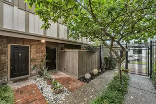 2574 Marilee Ln, Houston, TX 77057 - Photo 1