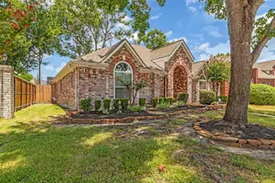 326 N Cypress Estates Cir, Spring, TX 77388 - Photo 2