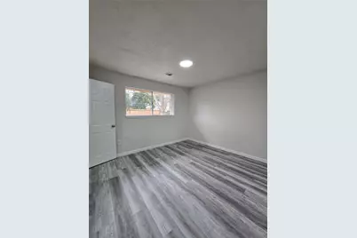 4019 Lemon Tree Lane, Houston, TX 77088 - Photo 22