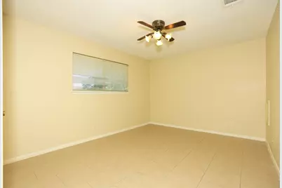 206 Banyan Street, Lake Jackson, TX 77566 - Photo 8