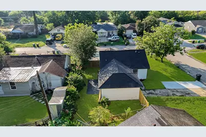 6910 Kassarine Pass, Houston, TX 77033 - Photo 18