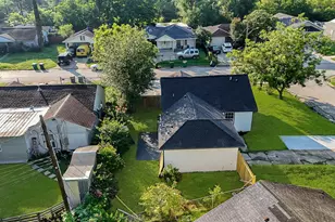6910 Kassarine Pass, Houston, TX 77033 - Photo 18