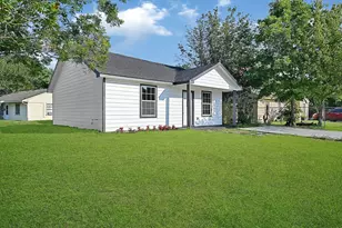 6910 Kassarine Pass, Houston, TX 77033 - Photo 2