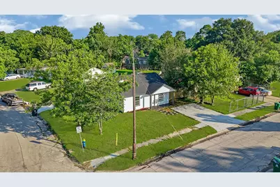 6910 Kassarine Pass, Houston, TX 77033 - Photo 16