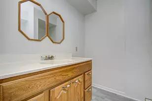809 Collins St, Richmond, TX 77469 - Photo 18