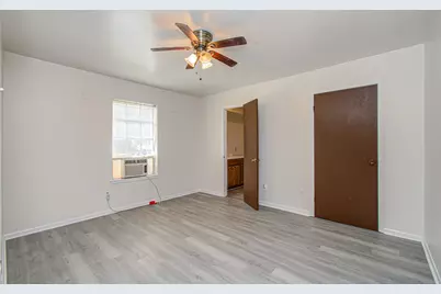 809 Collins Street, Richmond, TX 77469 - Photo 2