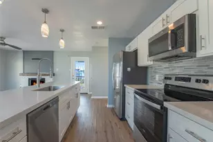 21801 Zachary Dr, Galveston, TX 77554 - Photo 16