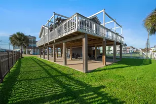 21801 Zachary Dr, Galveston, TX 77554 - Photo 32