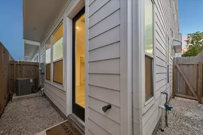 1524 Ojeman Road #D, Houston, TX 77055 - Photo 22
