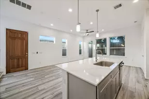1524 Ojeman Rd, Houston, TX 77055 - Photo 6