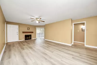 9700 Leawoo Boulevard #1002, Houston, TX 77099 - Photo 10