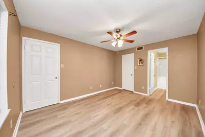 9700 Leawoo Boulevard #1002, Houston, TX 77099 - Photo 32