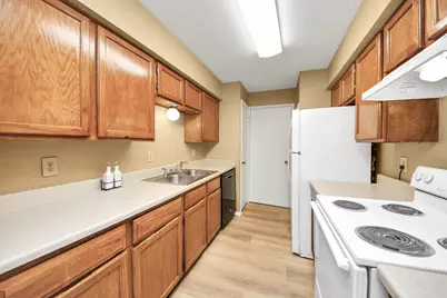 9700 Leawoo Boulevard #1002, Houston, TX 77099 - Photo 16